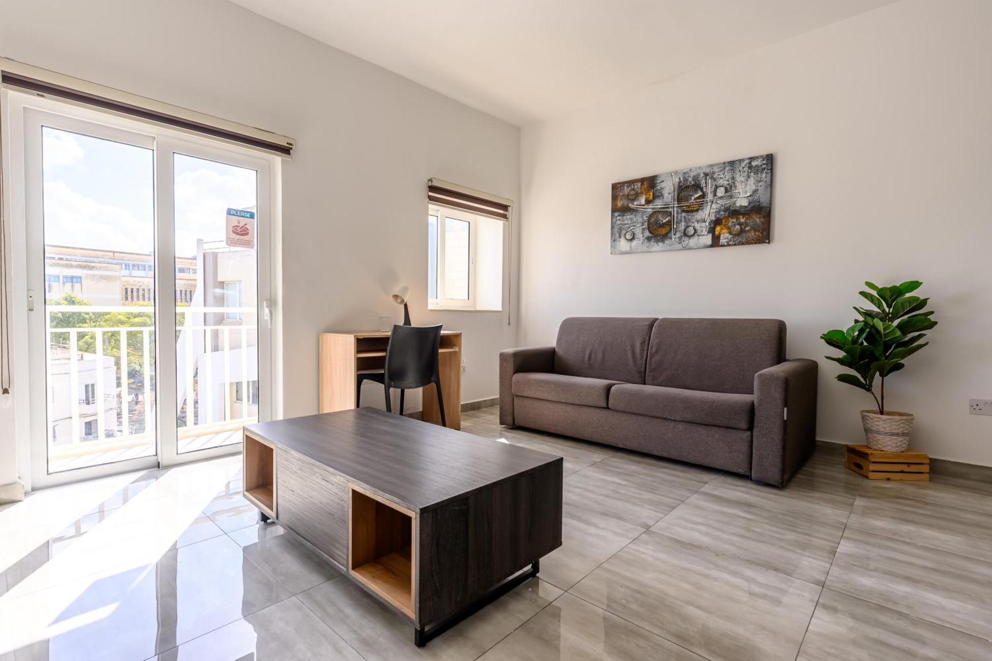F11 Room 2, Private Room Two Single Beds Shared Bathroom In Shared Flat Msida Εξωτερικό φωτογραφία