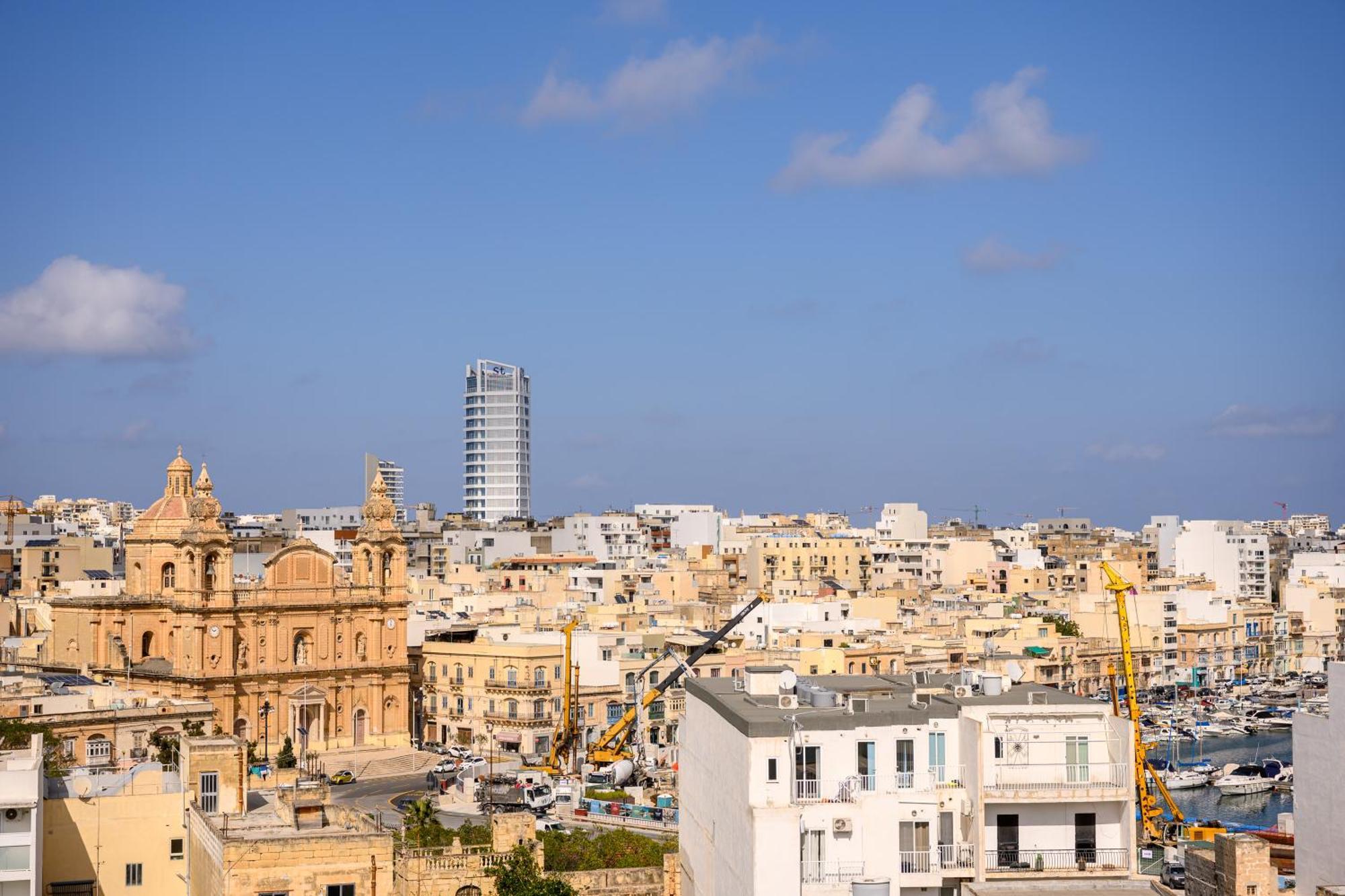 F11 Room 2, Private Room Two Single Beds Shared Bathroom In Shared Flat Msida Εξωτερικό φωτογραφία